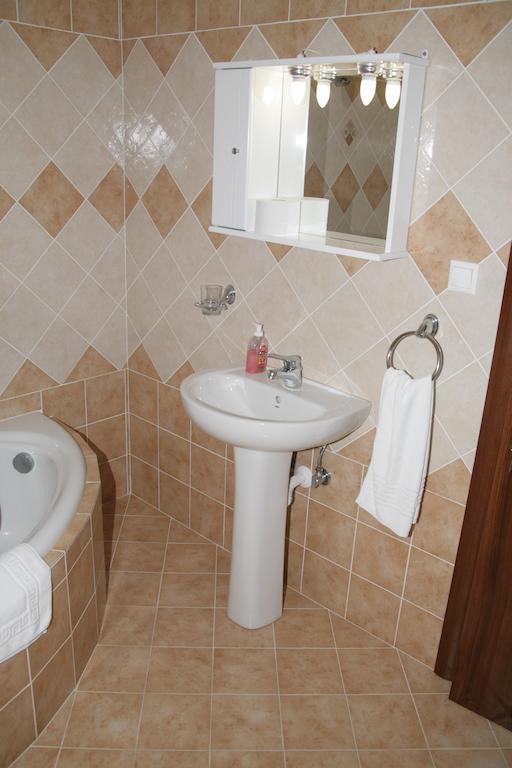Elanthi Hostel Kastoria Esterno foto