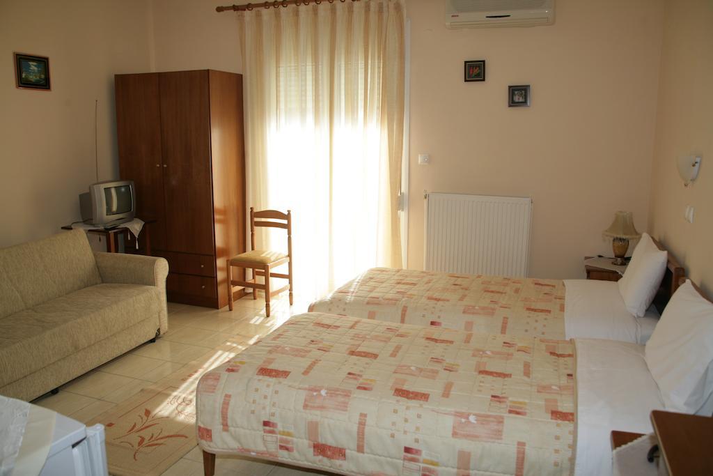 Elanthi Hostel Kastoria Esterno foto