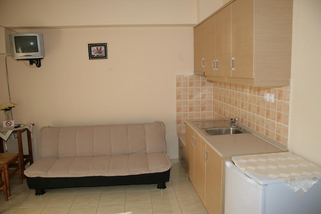Elanthi Hostel Kastoria Esterno foto